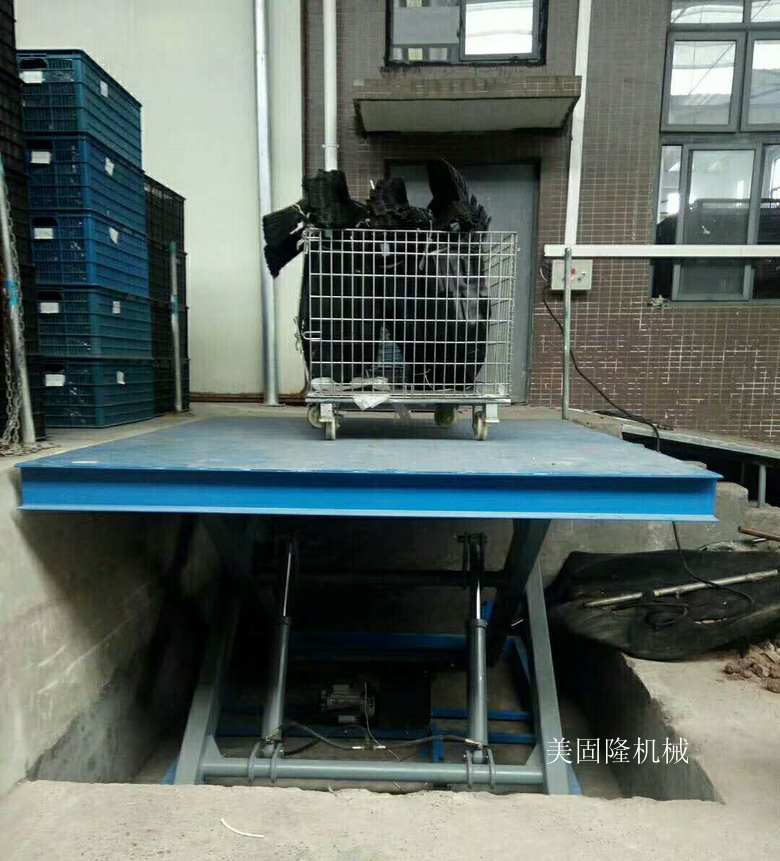 日照固定式升降货梯厂家