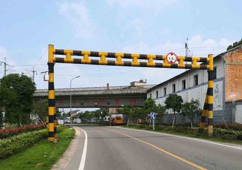 日照铁路限高架